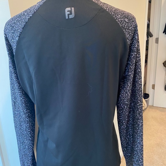 FootJoy, Ladies pullover, zipper front, sz Small - Picture 3 of 4